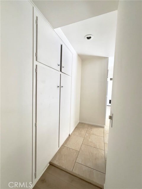 Building Photo - 1521 W Westmont Ave