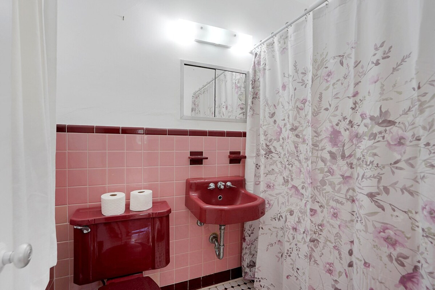 Building Photo - 975-977-977 SW 10th St