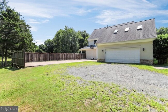 Building Photo - 710 Parrish Farm Ln