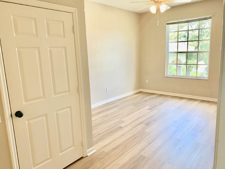 Building Photo - 1212 S Hiawassee Rd