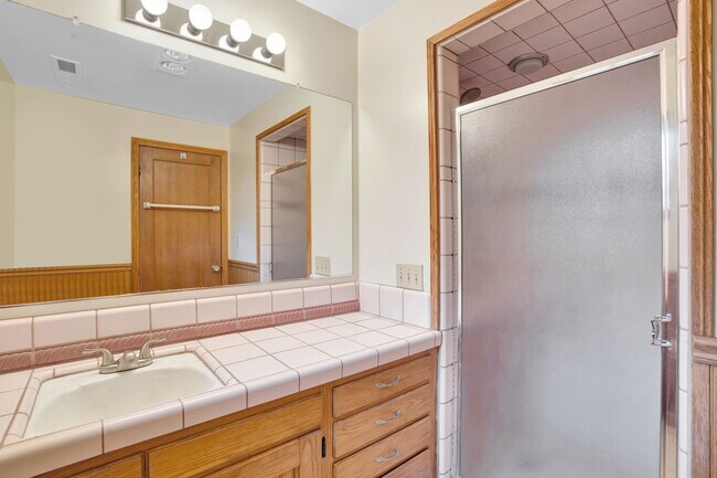 Building Photo - 31638 Lodge Rd