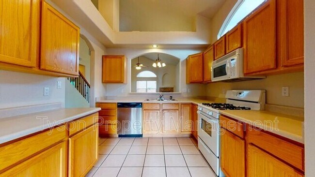 Building Photo - 6312 Calle Tesoro NW
