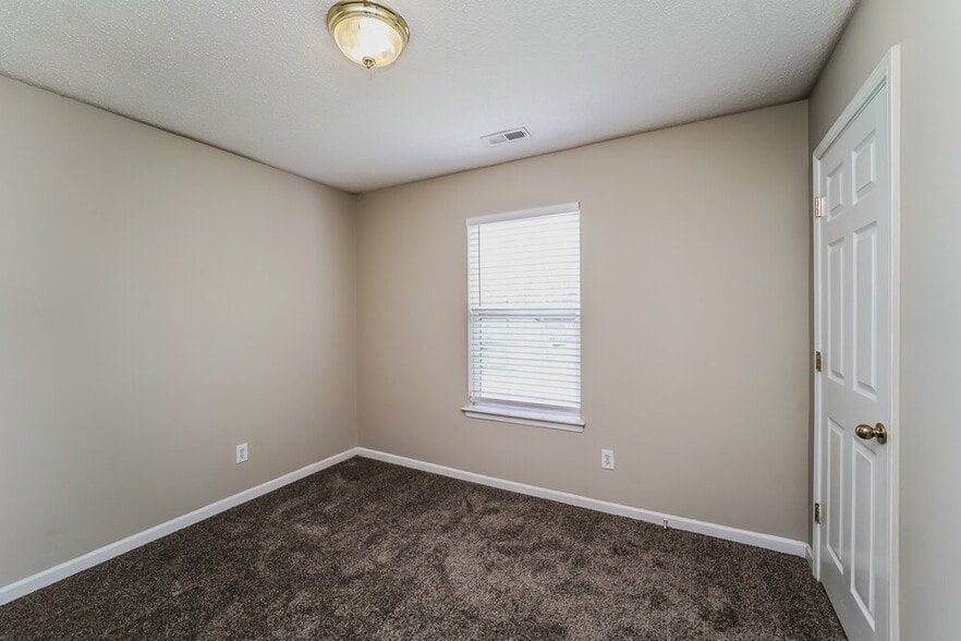 Building Photo - 6515 Sunman Rd