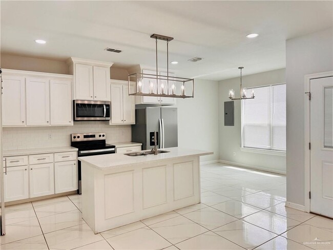 Building Photo - 20 N Crown Point