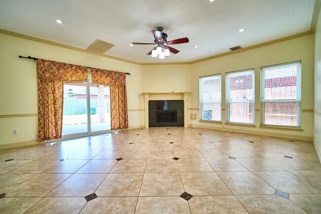Building Photo - 14811 Wintercove Ct