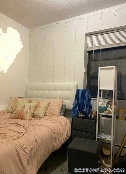 Building Photo - 610 Columbus Ave