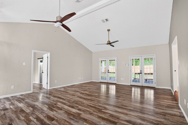 Building Photo - Beautiful Diamondhead Home