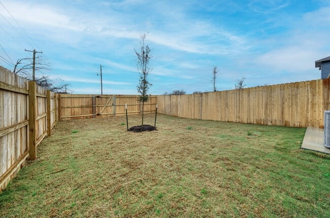 Building Photo - 8457 Adelaide Dr