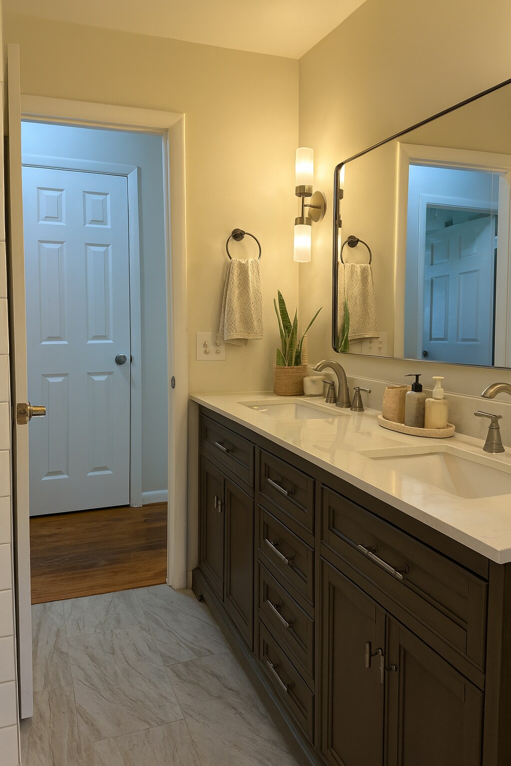Building Photo - 2407 Lazenby Dr