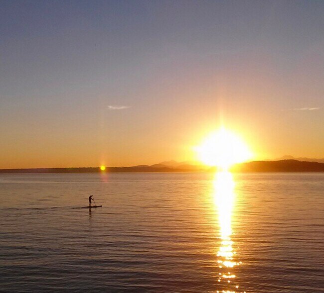 Building Photo - 2440 Wickstrom Pl SW