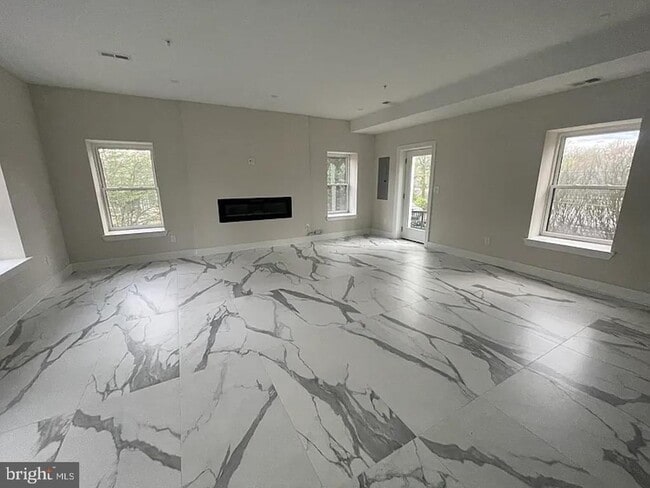 Building Photo - 8618 Jones Mill Rd