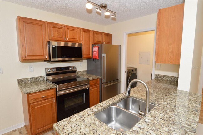 Building Photo - 10265 Gandy Blvd N