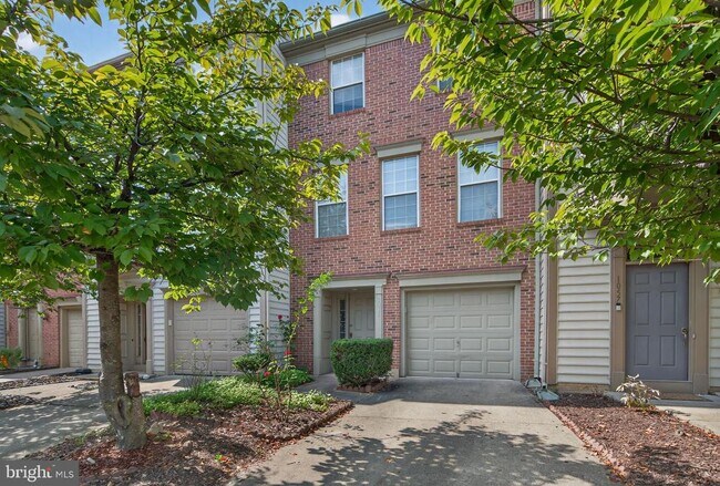 Building Photo - 1055 Lexus Way