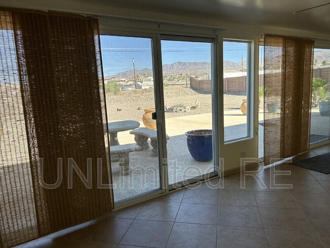 Building Photo - 2805 Cisco Dr N