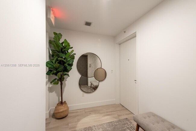 Building Photo - 16385 Biscayne Blvd