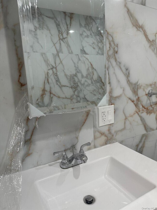 Building Photo - 237-34 Fairbury Ave