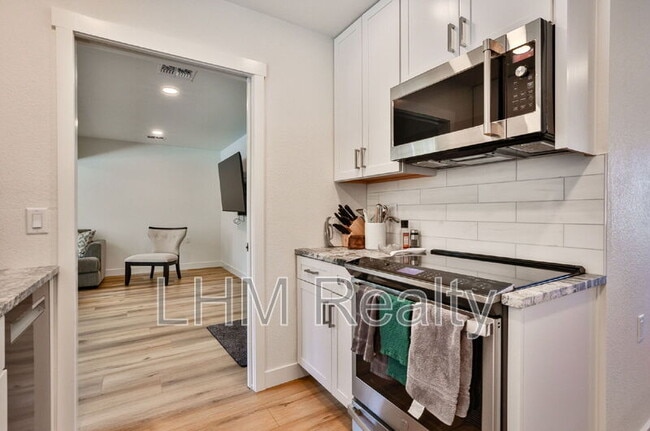 Building Photo - 1045 Leisure World