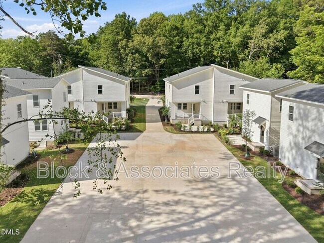Building Photo - 2813-103 Wilcox Place