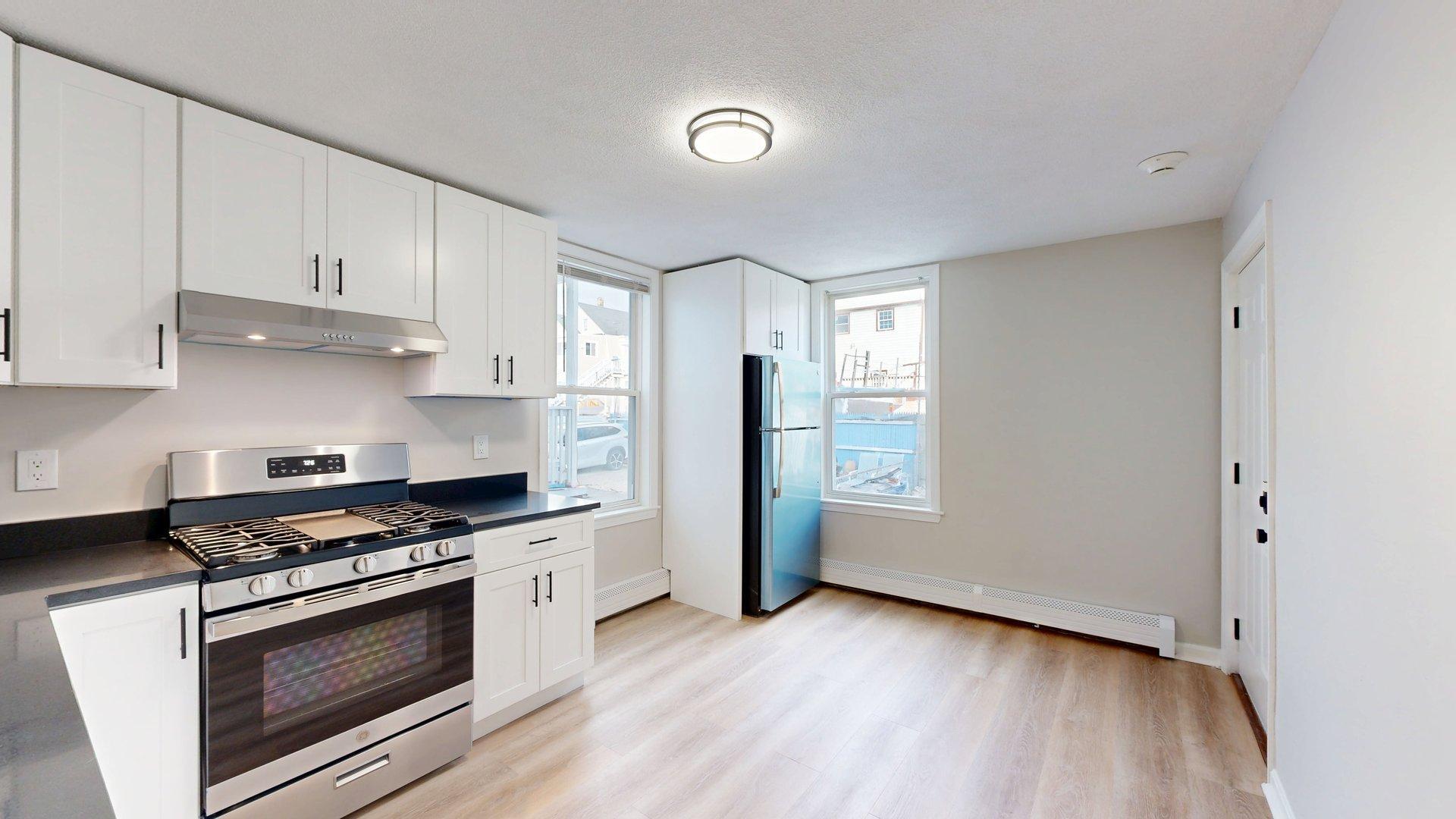 Building Photo - 165 Hichborn St