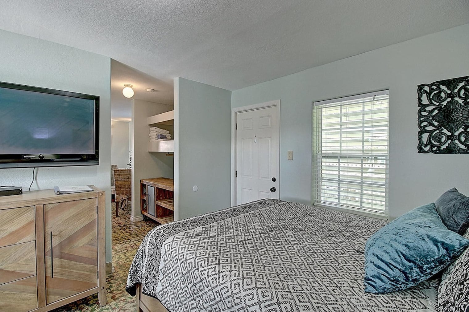 Building Photo - 134 N Alister St