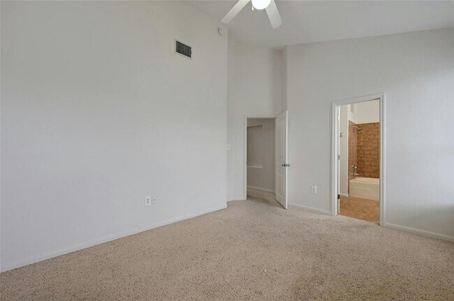 Building Photo - 4620 W William Cannon Dr