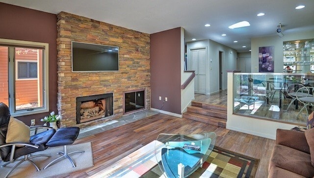 Building Photo - Incline Village: Condo - 2 Bedrooms, 2 Bathrooms, 1 Car Garage, Walk to Lake