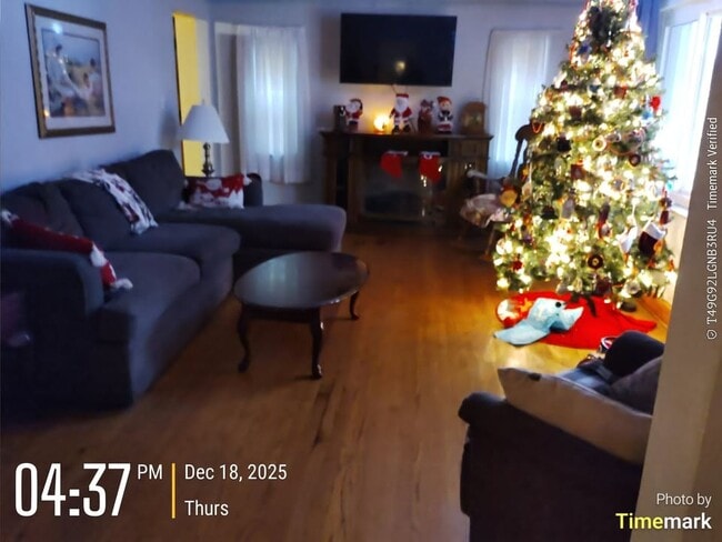 Building Photo - 839 Vine St