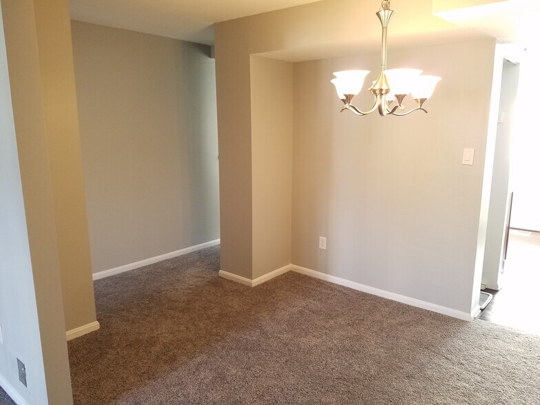 Dining Room - 6329 Fenestra Ct