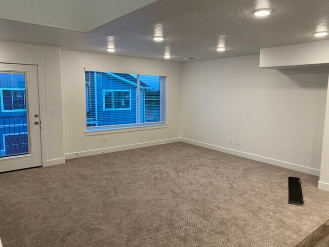 Building Photo - 1162 Haight Creek Loop