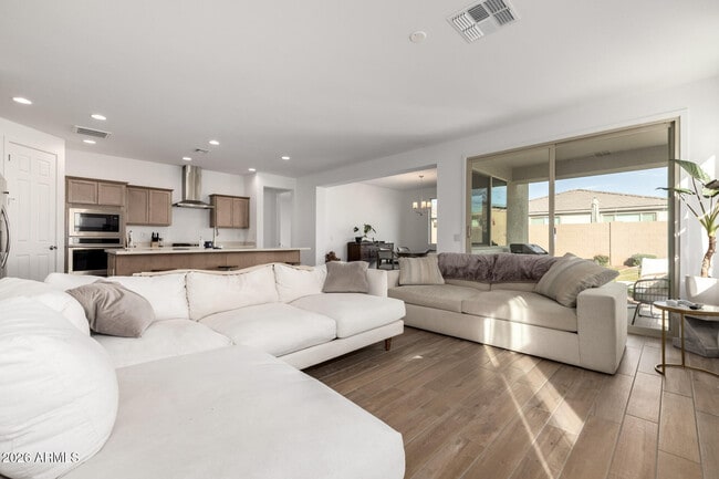 Building Photo - 16780 W Cameron Dr