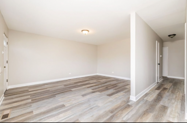 Building Photo - 1362 Greenbay Ave