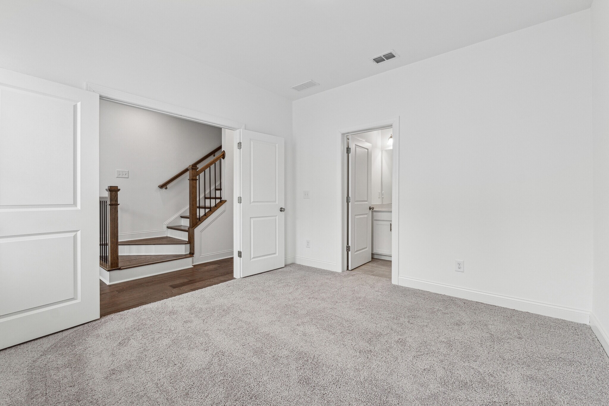 Building Photo - 528 Healy Dr