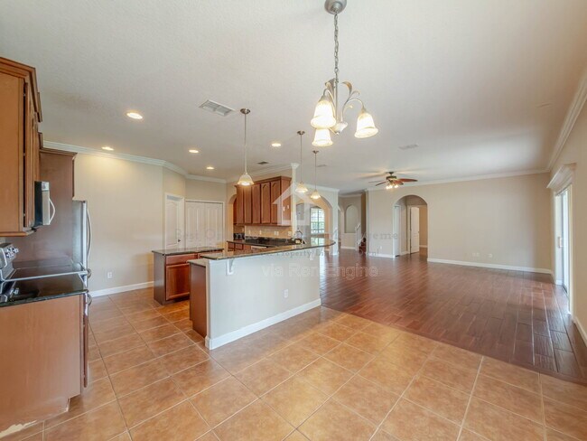 Building Photo - 5109 Legacy Oaks Dr