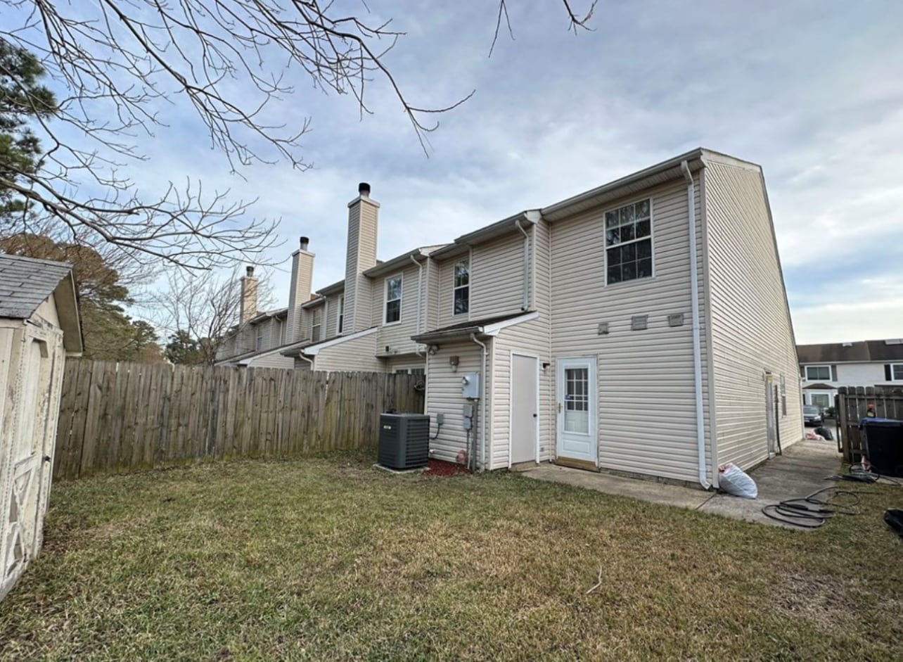 Building Photo - 3938 Roebling Ln