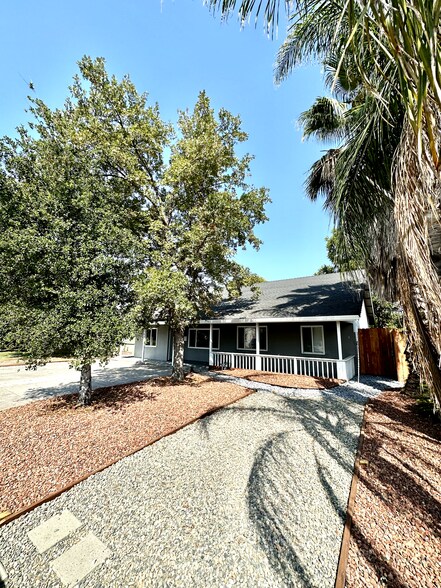 Building Photo - 2037 Robert Way