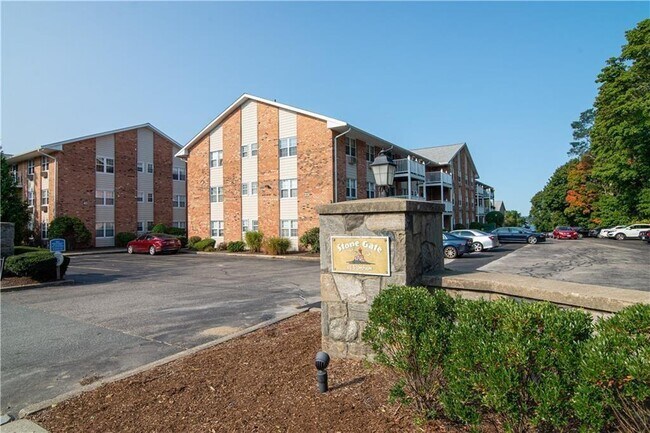 Building Photo - 23 Bullocks Point Ave