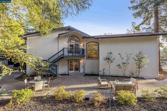 Building Photo - 4104 El Nido Ranch Rd