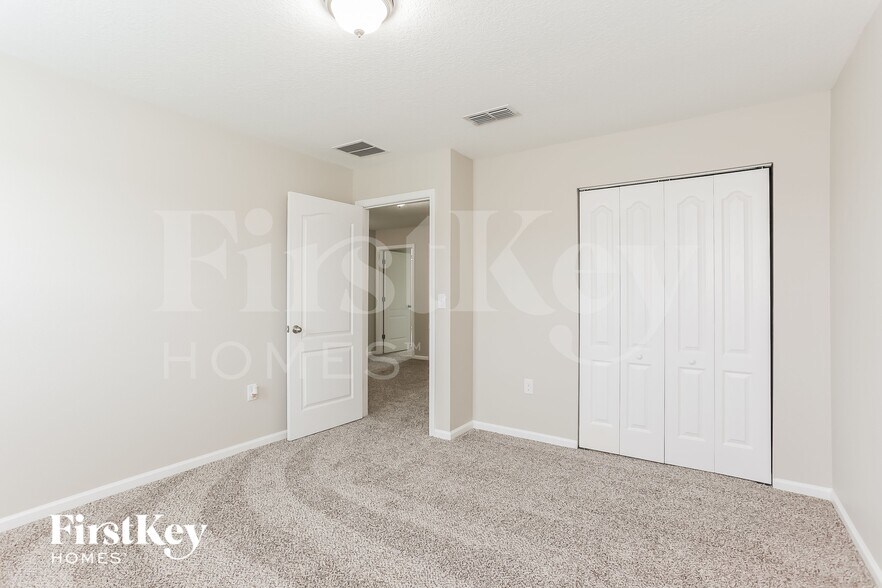 Building Photo - 6793 Sandle Dr