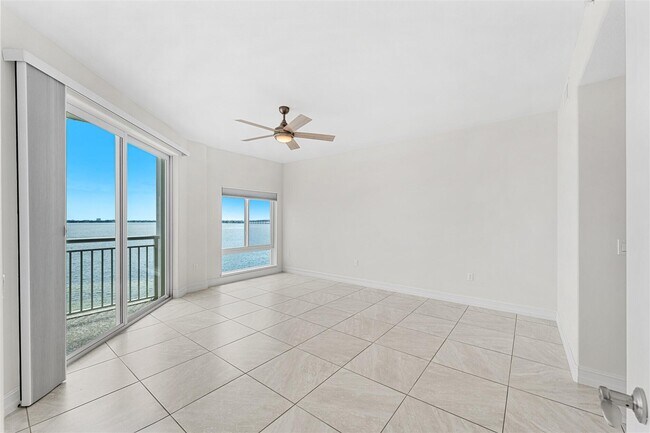 Building Photo - 1435 S Harbor City Blvd