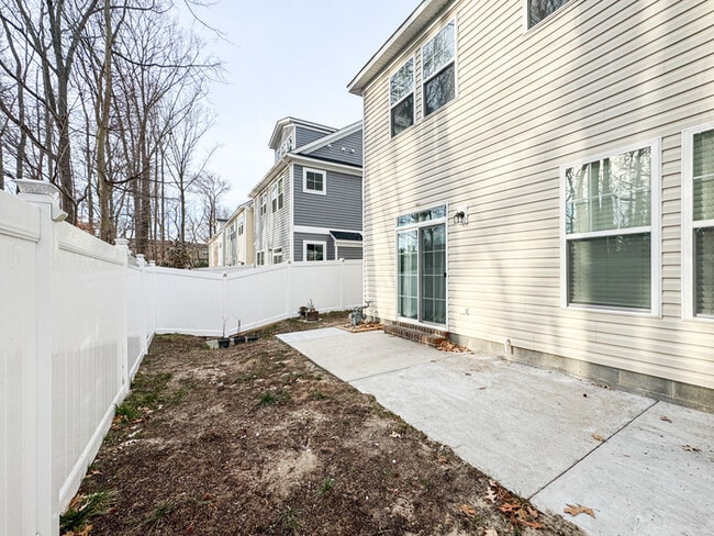 Building Photo - RENOVATED 4 BEDROOM/3 BATH IN VIRGINIA BEACH! READY FOR RENT!!