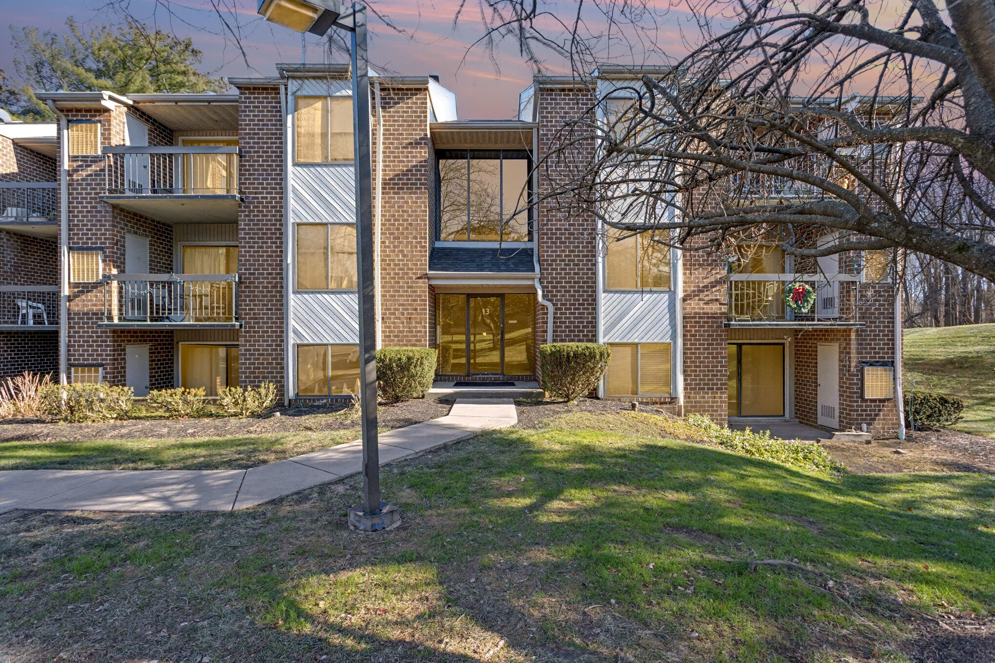 Building Photo - 13 Mullingar Ct