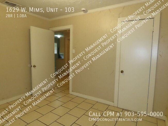 Building Photo - 1629 W Mims St