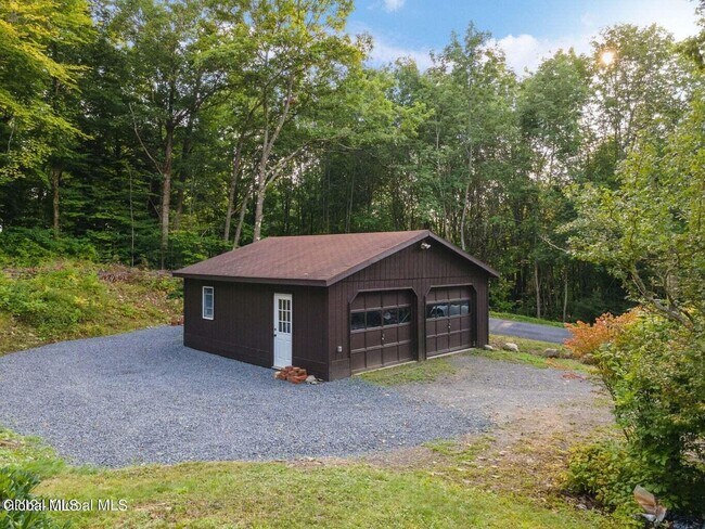 Building Photo - 1136 Enid Rd