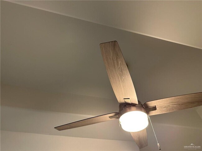 Building Photo - 42 Colorado Ct