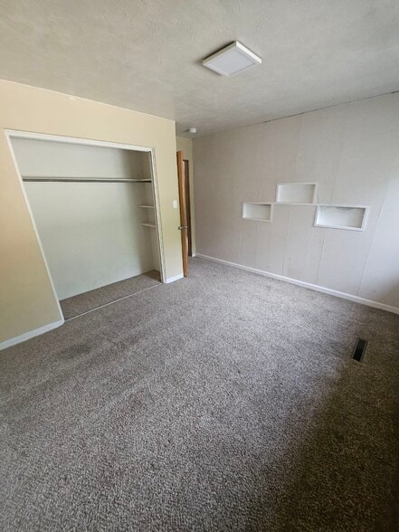 Building Photo - 1236 Mount View Ln