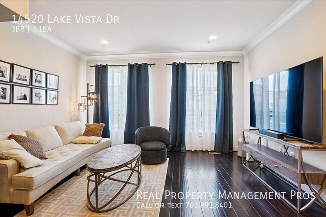 Building Photo - 14520 Lake Vista Dr