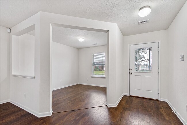 Building Photo - 29214 Legends Valley Dr