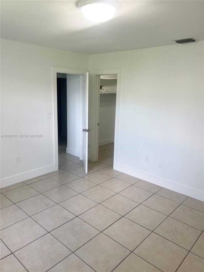 Building Photo - 1244 NW 32nd Pl