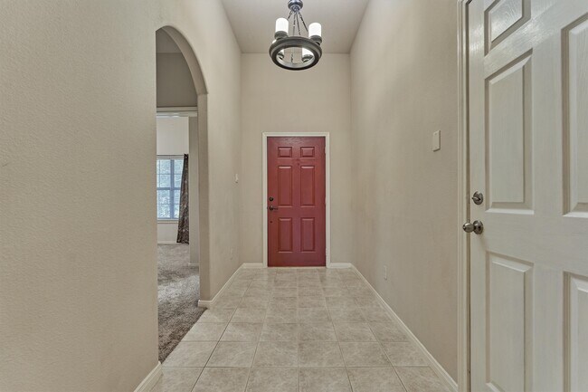 Building Photo - 8007 N Tarrytown Crossing Dr