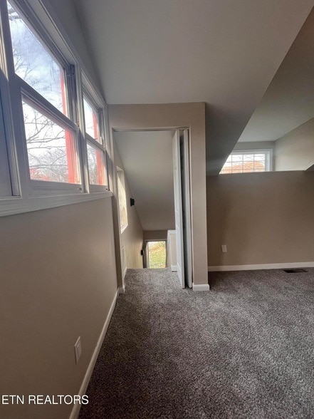 Building Photo - 7666 Chatham Cir NW